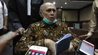 Terdakwa kasus kepemilikan senjata api ilegal Purnawirawan Jenderal TNI Kivlan Zen di Pengadilan Negeri Jakarta Pusat, Kamis (3/10/2019). (Liputan6.com/Ady Anugrahadi)
