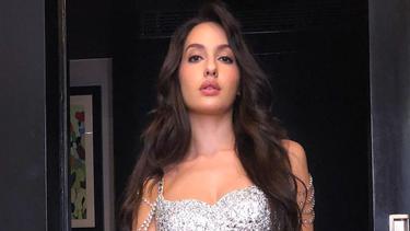 Jago Tari Perut Ini 8 Foto Seksi Nora Fatehi News Entertainment Fimela Com