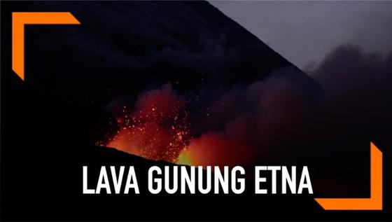 VIDEO: Momen Menakjubkan Gunung Etna saat Semburkan Lava