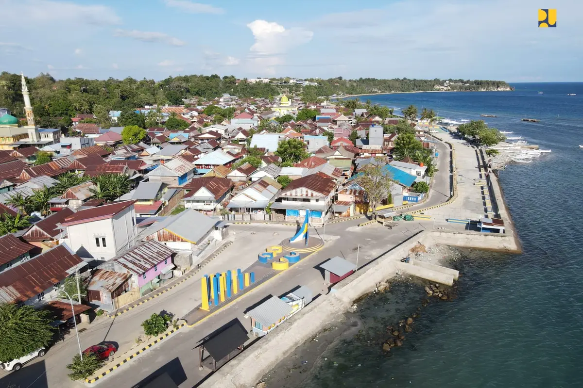 Kementerian PUPR telah merampungkan penataan Kawasan Pesisir Labuang di Kabupaten Majene sebagai destinasi wisata baru di Sulawesi Barat.