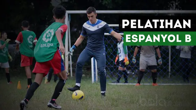 Klub La Liga Spanyol, Espanyol, memberikan coaching clinic untuk anak-anak Indonesia, di Lapangan AKRI, Ampera, Jakarta Selatan.