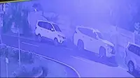 Rekaman CCTV mobil Ketua DPC PDIP Parepare sebelum diduga ditembak (Liputan6.com/Istimewa)