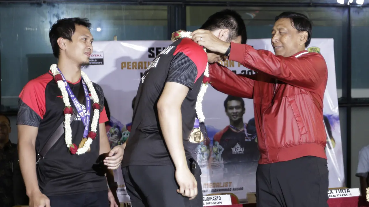 FOTO: Menyambut Kedatangan Sang Juara Dunia Ganda Putra