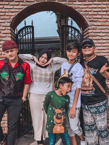 Reaksi Sule Jika Rizky Febian Hamili Perempuan Di Luar Nikah News Entertainment Fimela Com
