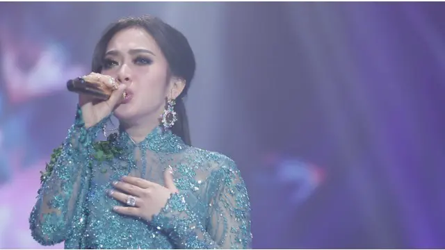 Syahrini Jadi Selebriti Wanita Paling Fashionable se-Indonesia