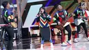 Grup musik NEV+ meramaikan Konser Terima Kasih Indonesia untuk Para Juara di Studio 5 Indosiar, Selasa (4/9). Acara tersebut digelar dalam rangka wujud apresiasi akan prestasi atlet selama pesta olahraga Asian Games 2018. (Liputan6.com/Immanuel Antonius)