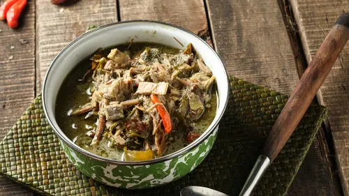 Sayur Putungo khas Gorontalo, hidangan tradisional berbahan jantung pisang dengan kuah santan gurih yang kaya rempah