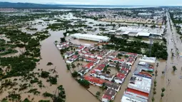 Badai John kembali menguat pada hari Kamis (26/9/2024) di Acapulco, Meksiko. (Francisco ROBLES/AFP)