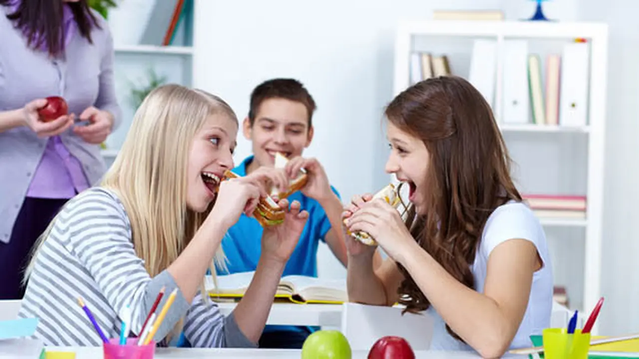 (c) shutterstock