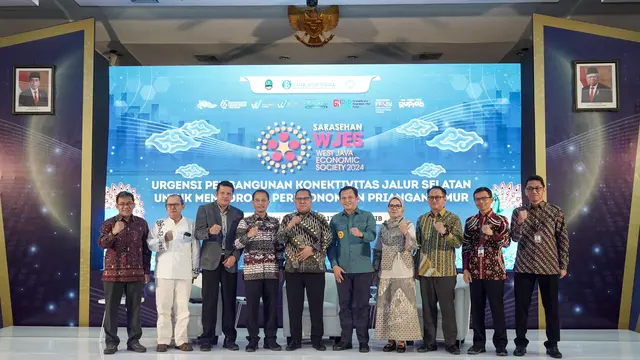 Para narasumber dalam acara Sarasehan West Java Economic Society (WJES) Priangan Timur 2024, di gedung Bale Priangan KPw BI Tasikmalaya, Senin, (20/5/2024). (Liputan6.com/Jayadi Supriadin)