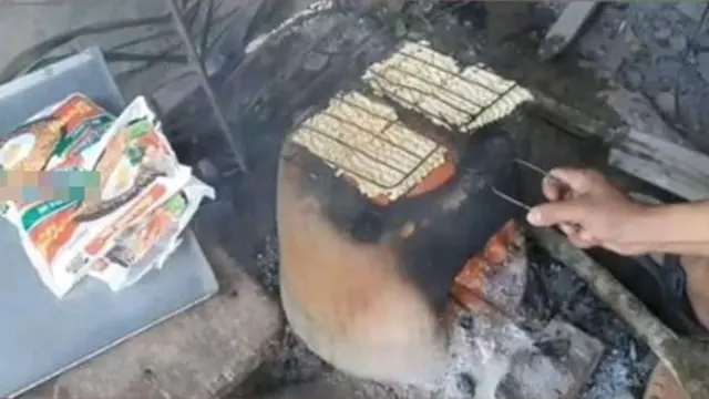 6 Cara Masak Mi Instan Nyeleneh Banget, Bikin Tepuk Jidat