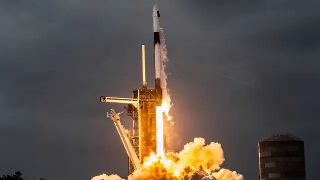 Roket SpaceX Falcon 9 Luncurkan Awak asal Eropa ke Ruang Angkasa