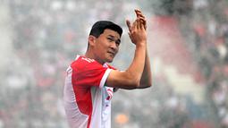 Kim Min-jae diboyong Munchen dari Napoli dengan mahar 50 juta euro dengan kontrak berdurasi lima tahun. Min-jae menjadi bek tengah termahal ketiga dalam sejarah klub. Kehadirannya menambah kokoh lini belakang Bayern asuhan Thomas Tuhcel. (AFP/Christof Stache)