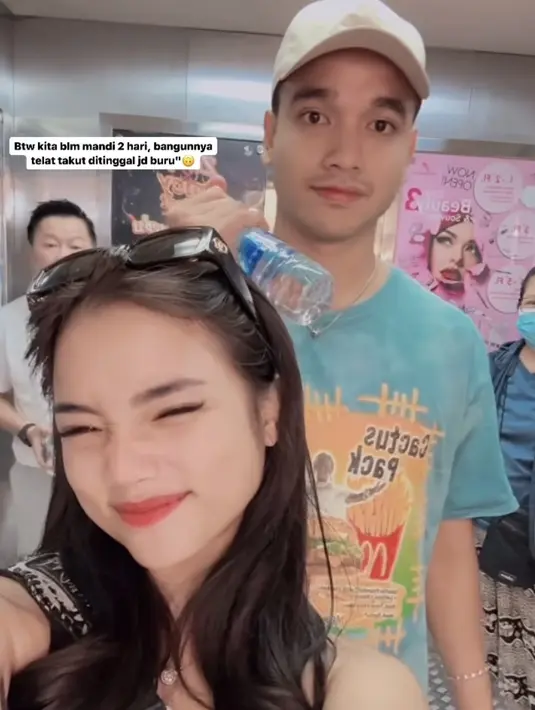 Bahkan Fuji mengatakan di story Instagramnya, jika ia dan kakaknya belum mandi dua hari karena bangun kesiangan dan takut ditinggal. Meski begitu Fuji tetap tampil totalitas. [@fuji_an]