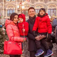 Titi Kamal dan keluarganya. (Foto: Instagram titi_kamall)