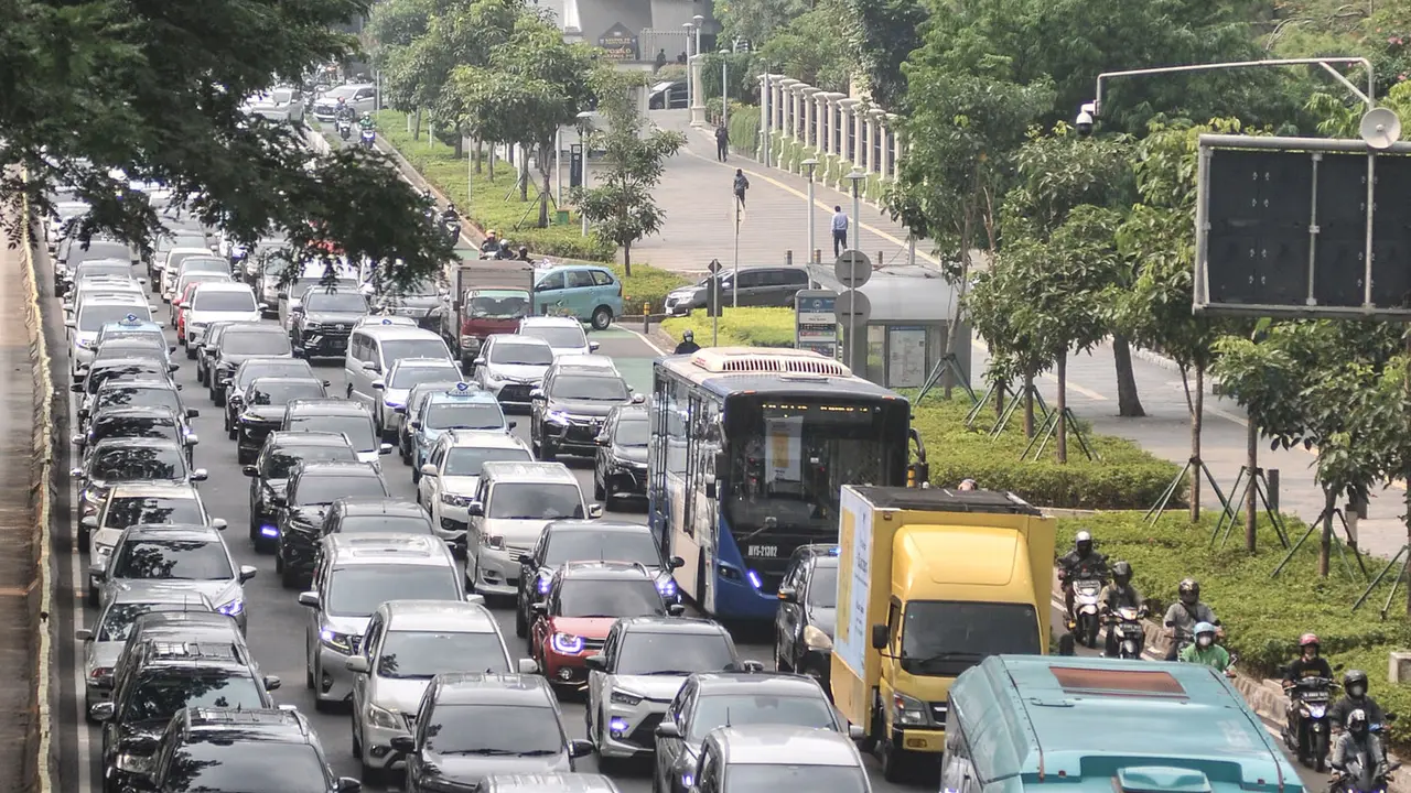 Aturan Jam Kerja di Jakarta