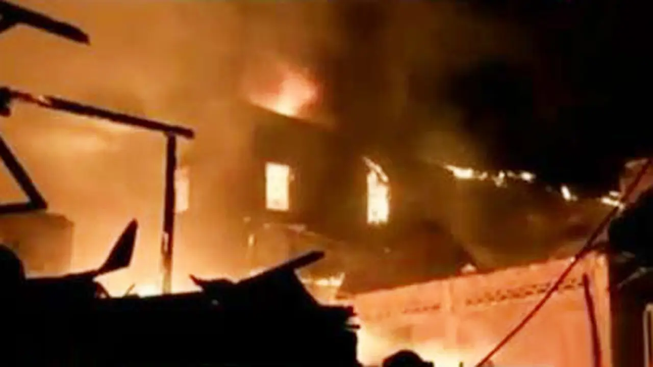 Puluhan Rumah di Tamansari Terbakar hingga Berdakwah Lewat Seni