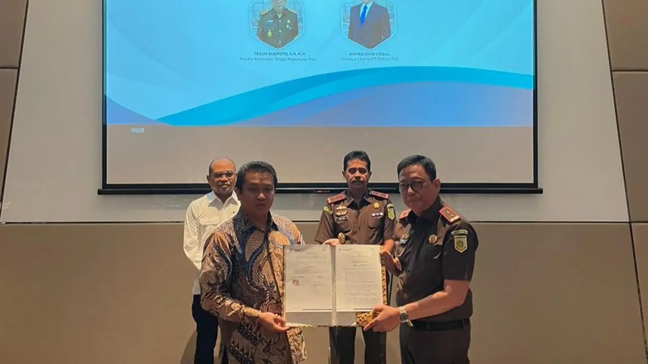PT Timah Tbk menggandeng Kejaksaan Tinggi Kepulauan Riau dalam mengawasi proses tata kelola dan tata niaga timah. Menyusul proses penyempuranaan tata niaga komoditas mineral tersebut.