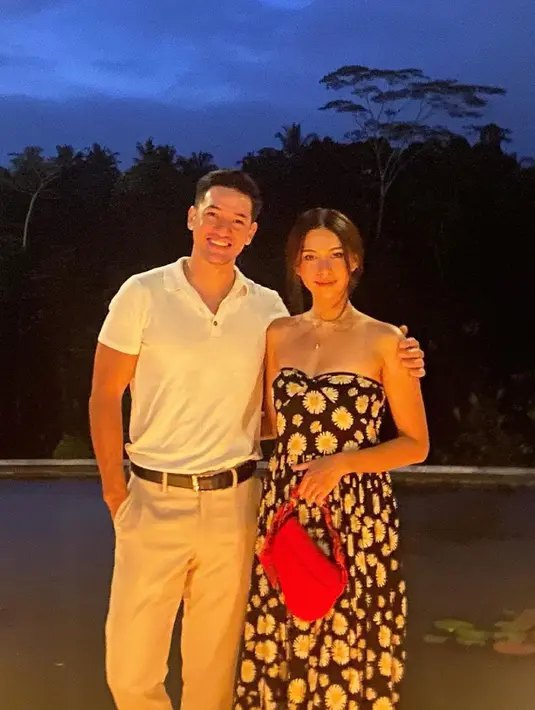 Nana Mirdad (Instagram/nanamirdad_)