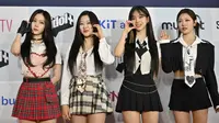 Girl grup K-pop, Aespa, menghadiri acara karpet merah Circle Chart Music Awards 2022 di KSPO Dome di Seoul pada tanggal 18 Februari 2023. (JUNG YEON-JE /AFP)