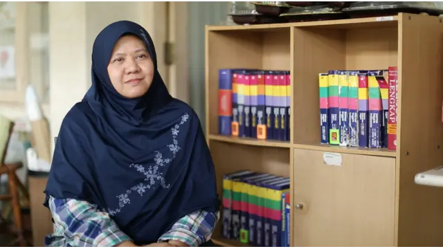 Dikecewakan Sistem Pendidikan, Wanita Ini Buka Sekolah Gratis
