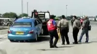 VIDEO: Kronologi Taksi Tercebur ke Laut di Tanjung Priok