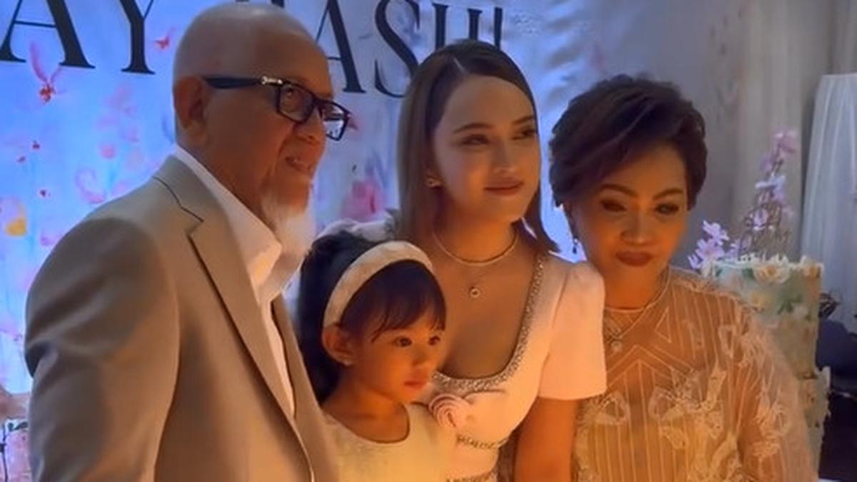 Gemilang! Shandy Aulia Rayakan Ulang Tahun dengan Pesta Serba Putih yang Memukau Bersama Sang Putri