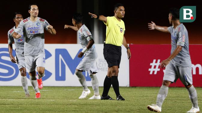 kiper dan ban kapten ikut rotasi, persib tetap tampil ciamik di fase grup piala menpora 2021