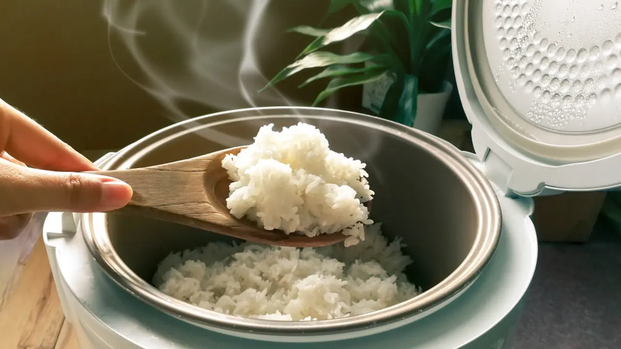 Kapan Sih Waktu yang Tepat Makan Nasi untuk Menunjang Diet Sehat Sehari-hari?