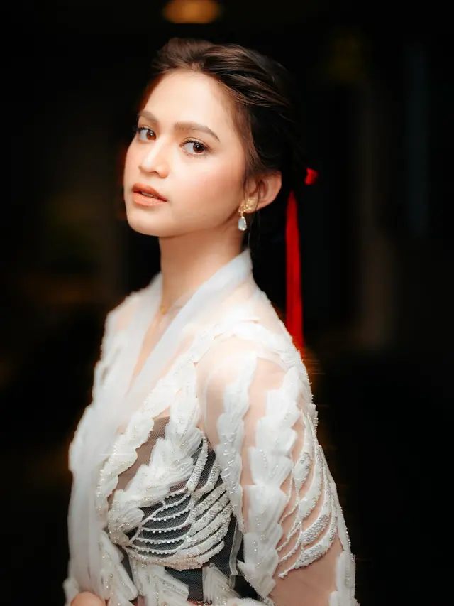 7 Potret Terbaru Maudy Effrosina yang Main Film Badarawuhi Di Desa Penari