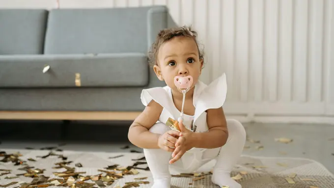 Di Umur Berapa Anak Harus Lepas Empeng?