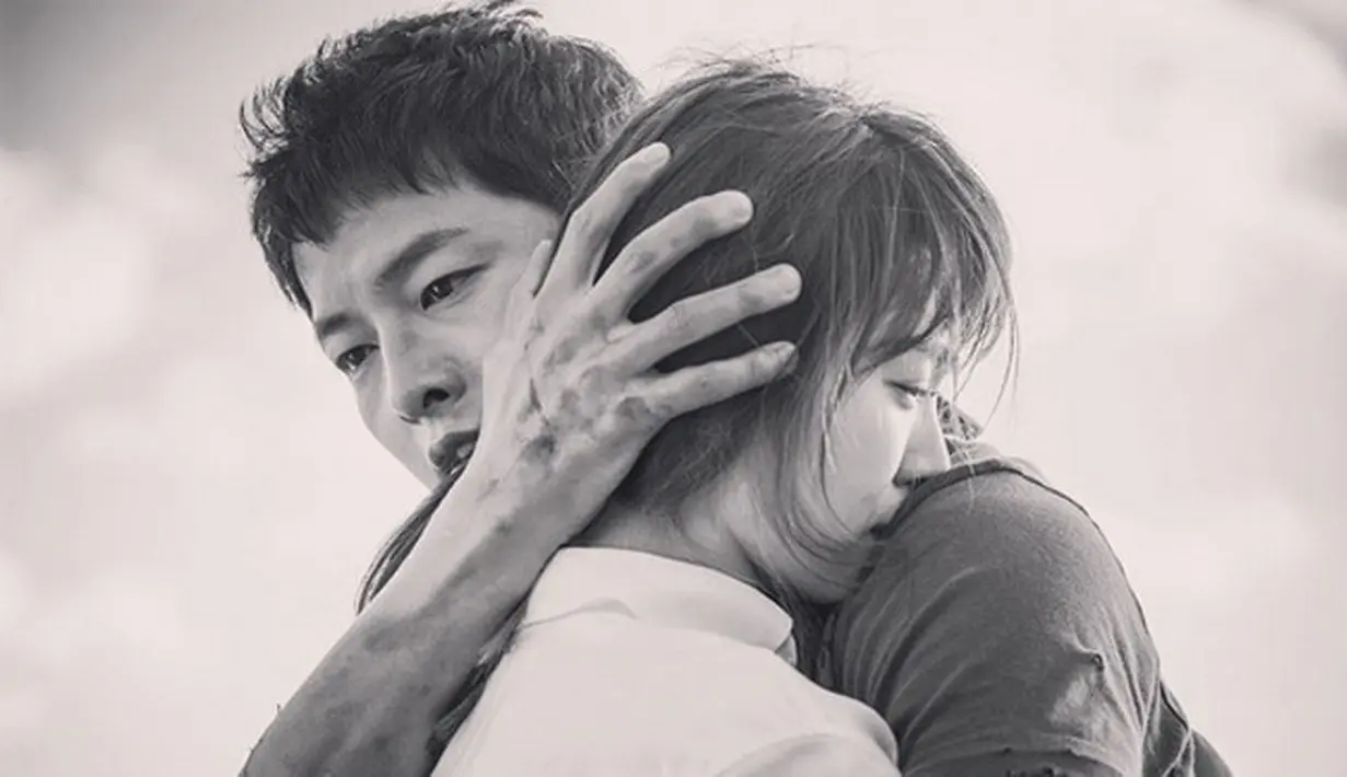 Tolakan yang sempat dilakukan Song Hye Kyo selama beberapa kali itu lah yang akhirnya mendorong Song Joong Ki untuk langsung melamar wanita cantik itu. (Instagram/Songjoongkionly)