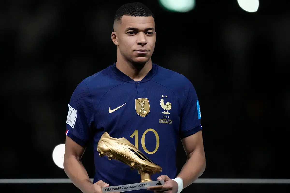 Top Skor Piala Dunia 2022, Kylian Mbappe Bawa Pulang Sepatu Emas