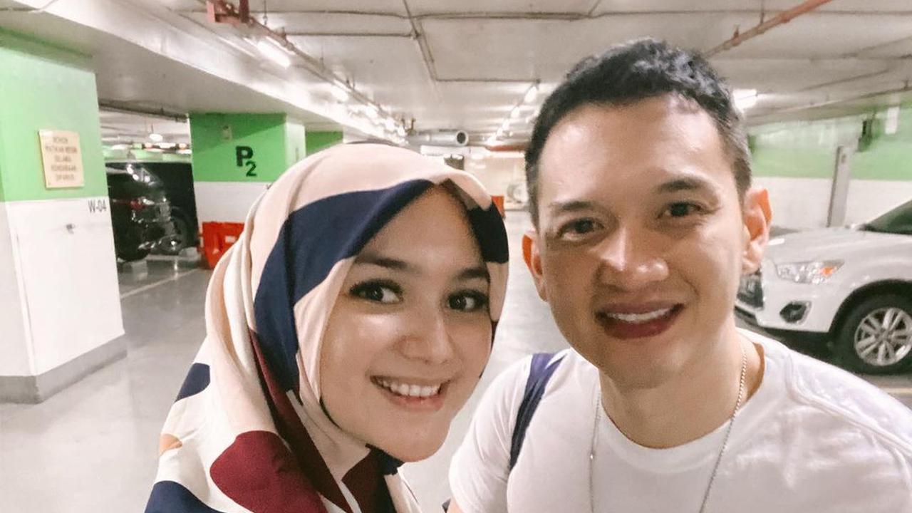 Luangkan Waktu Berdua, Ini 6 Potret Manis Citra Kirana dan Rezky Aditya