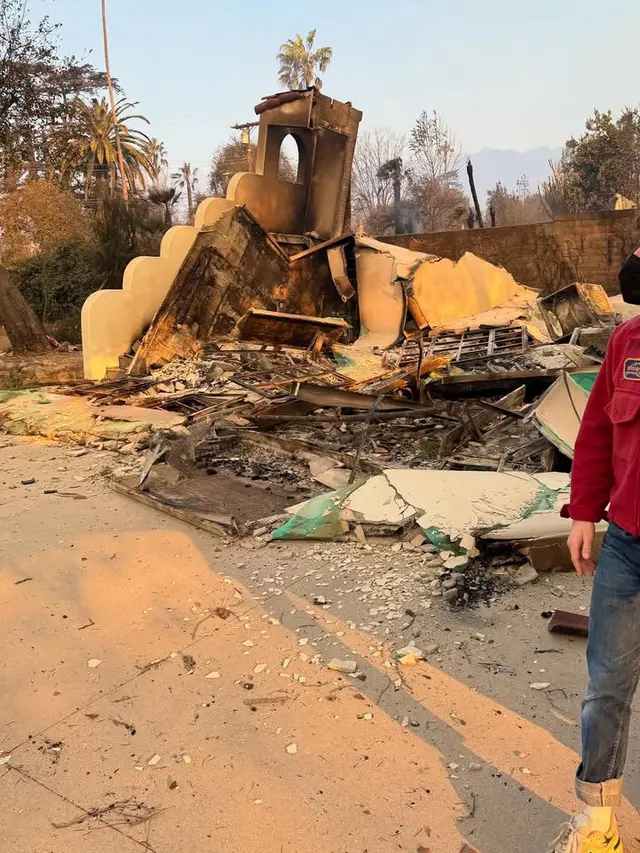 Rumah Mandy Moore setelah kebarakan