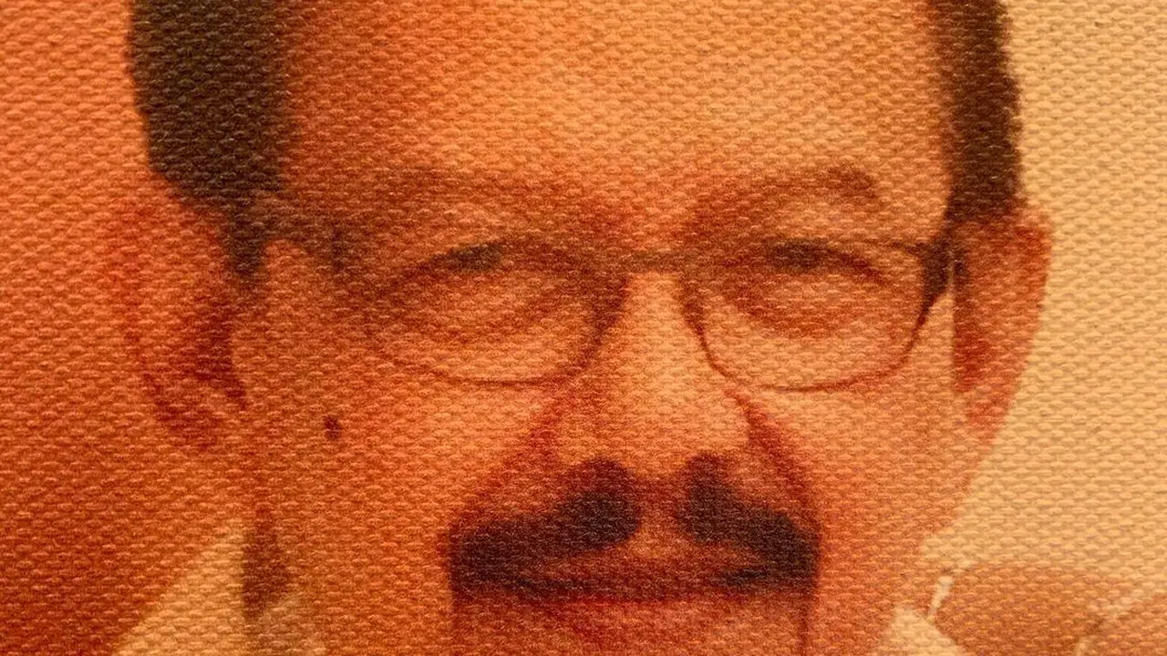 Rudy Salam (https://www.instagram.com/p/B5l7HPogPLs/)