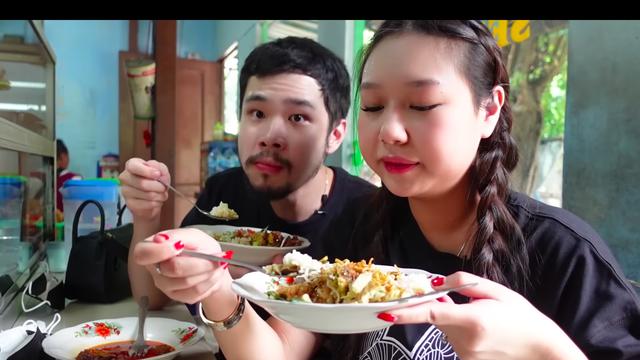 Jess No Limit Ajak Sisca Kohl Perdana Makan di Warteg dan Cicipi Jengkol