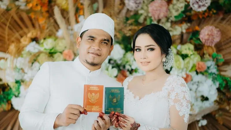 Potret akad nikah Maell Lee dan Intan Ratna Juwita