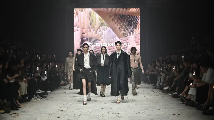 Seleksi Modifikasi Seragam, Kejutan Nostalgia Ala STUDIOMORAL