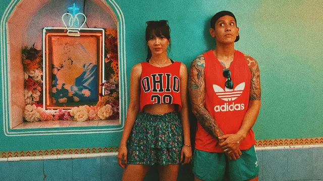 [Bintang] Seru dan Romantis, Ini 8 Foto Liburan Andrea Dian - Ganindra Bimo