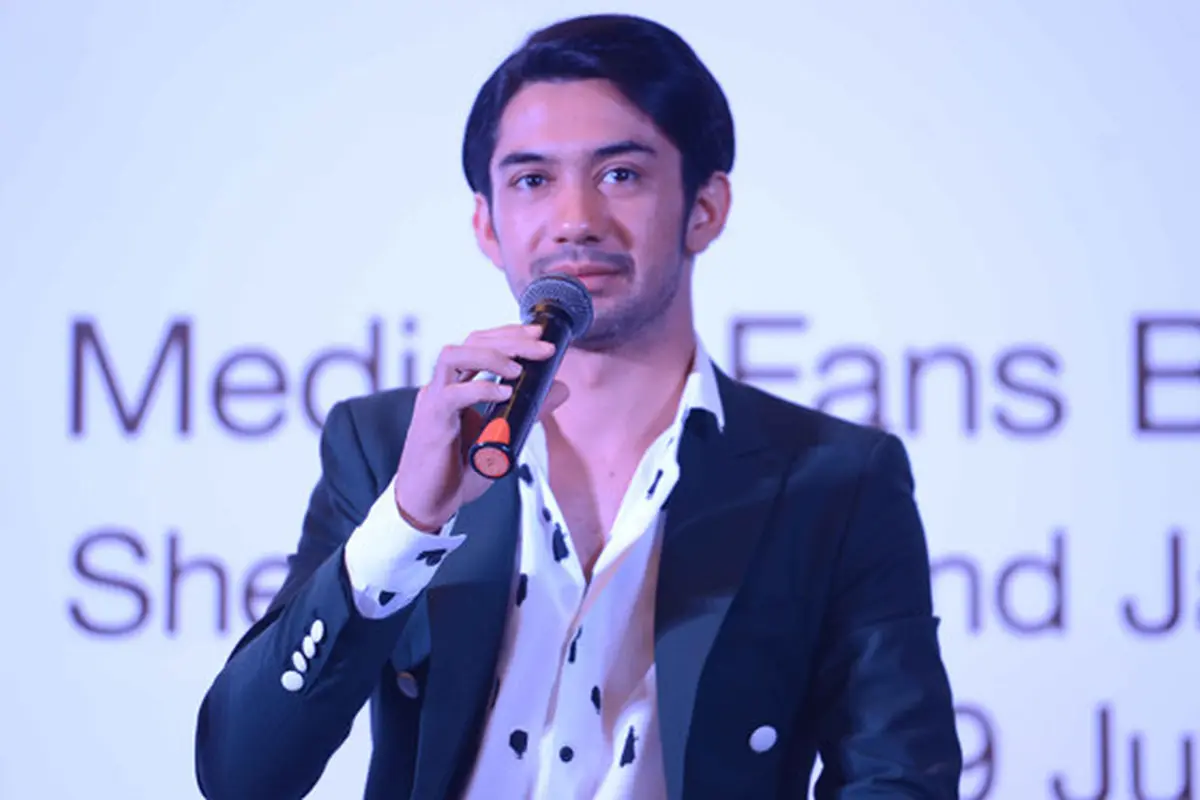[Bintang] Reza Rahadian