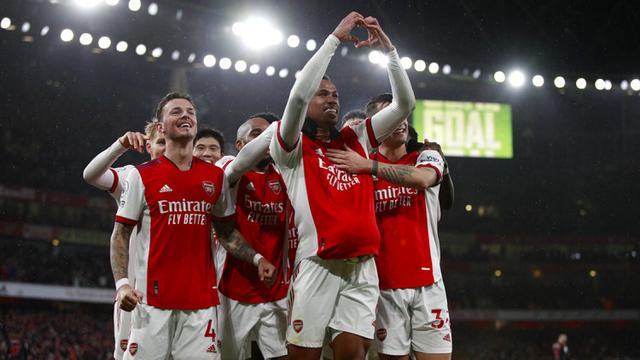 FOTO: Arsenal Bantai Southampton 3-0