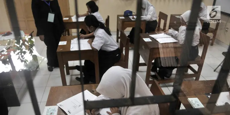 Semangat Siswa SMP Luar Biasa Ikuti Ujian Nasional