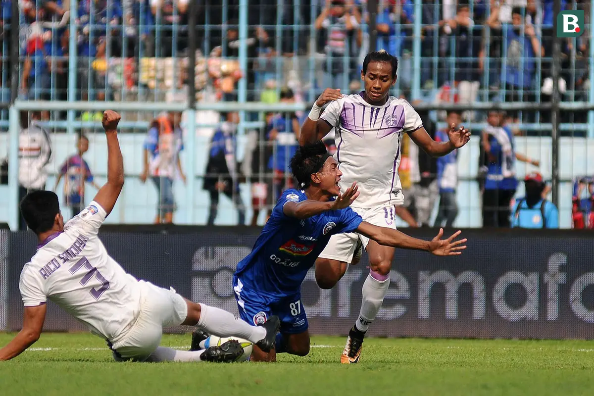 Arema FC vs Persita Tangerang