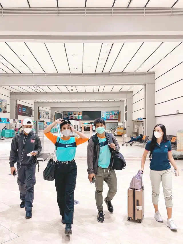 Momen Awkarin Saat Jadi Relawan di NTT, Tuai Banyak Pujian. (Sumber: Instagram/Awkarin)