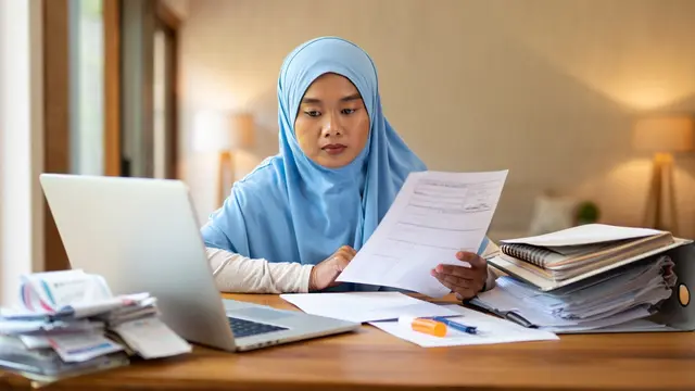 Tips agar Klaim Asuransi Kesehatan Disetujui (Foto: Reve Art AI)