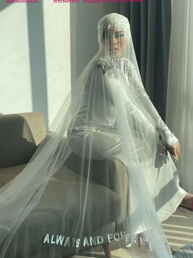 Tampilan Sivia Azizah Menikah di Usia 25 Tahun, credit: @likosukhoyd