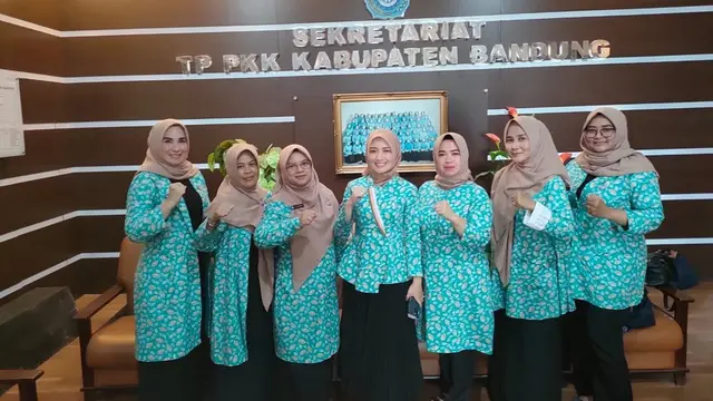 7 Potret Dine Mutiara yang Kini Selalu Dampingi Syahrul Gunawan, Jadi Ibu Pejabat