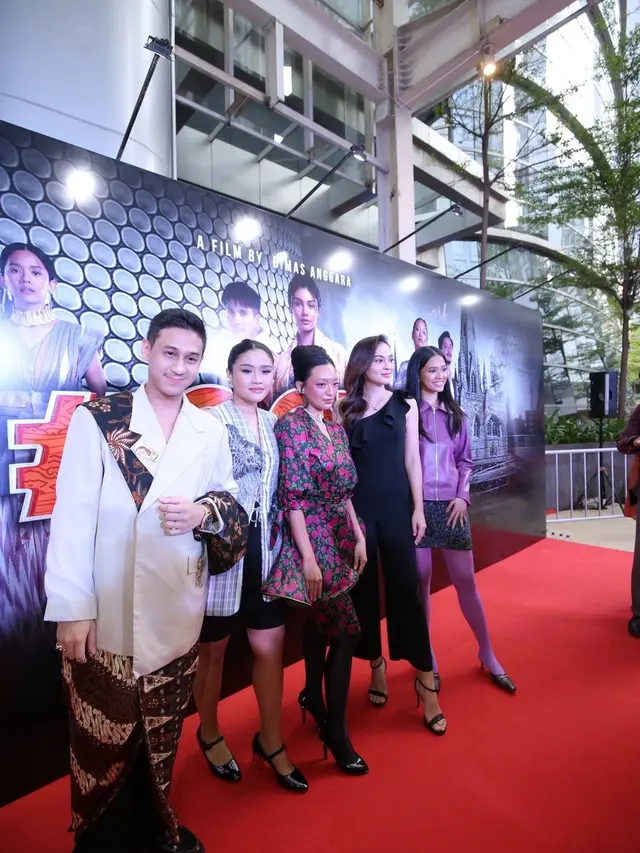 Red Carpet Film #OOTD (Fimela/Daniel Kampua)