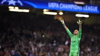 Selebrasi Keylor Navas usai Casemiro mencetak gol kedua Real Madrid ke gawang Juventus di final Liga Champions 2016/2017. (Filippo MONTEFORTE / AFP)